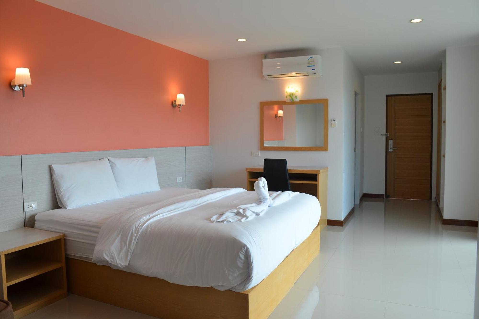 Hotel The Base HHQ Exterior foto